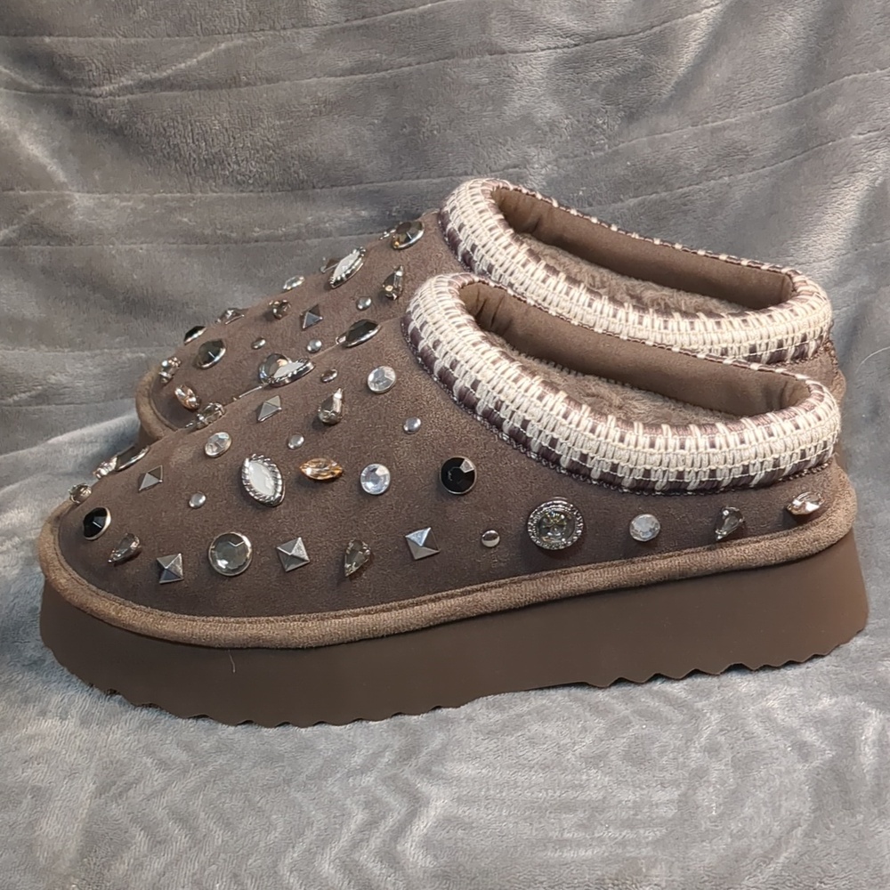 Steve Madden Tan Embellished Mules - Picture 6 of 16